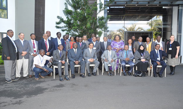 © 2017 AU-IBAR/ H.E. Mr. Mahen Kumar Seeruttun, the Minister of Agro-Industry, Mauritius together with AU-IBAR, RECs, Technical Partners and representatives from 14 COMESA Member states launched the Regional Livestock Policy Hub in the COMESA Region.
