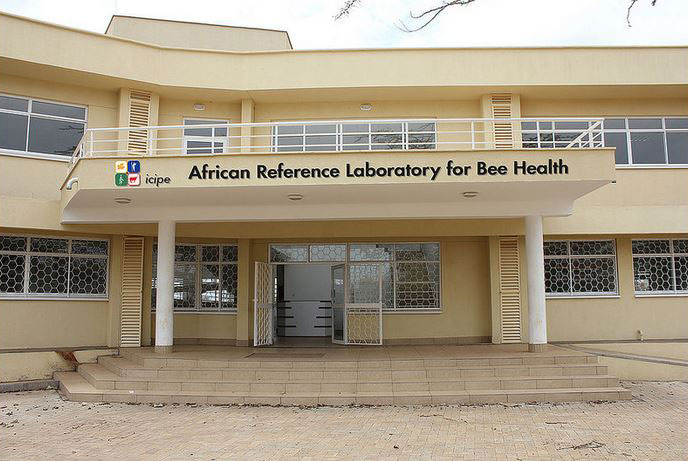 © 2014 icipe/flick. African Reference Laboratory for Bee Health.